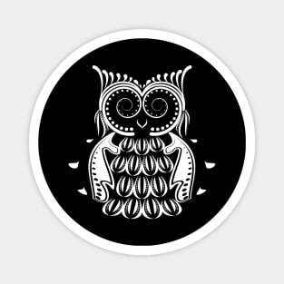 White owl on black. Magnet